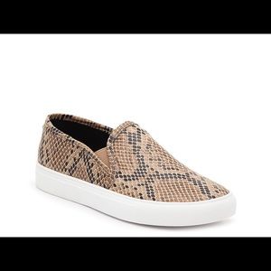 Steve Madden slip-on sneaker